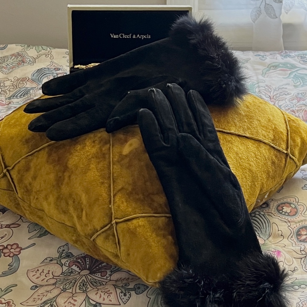 Genuine Leather & Genuine Rabbit Fur Luxurious Gloves